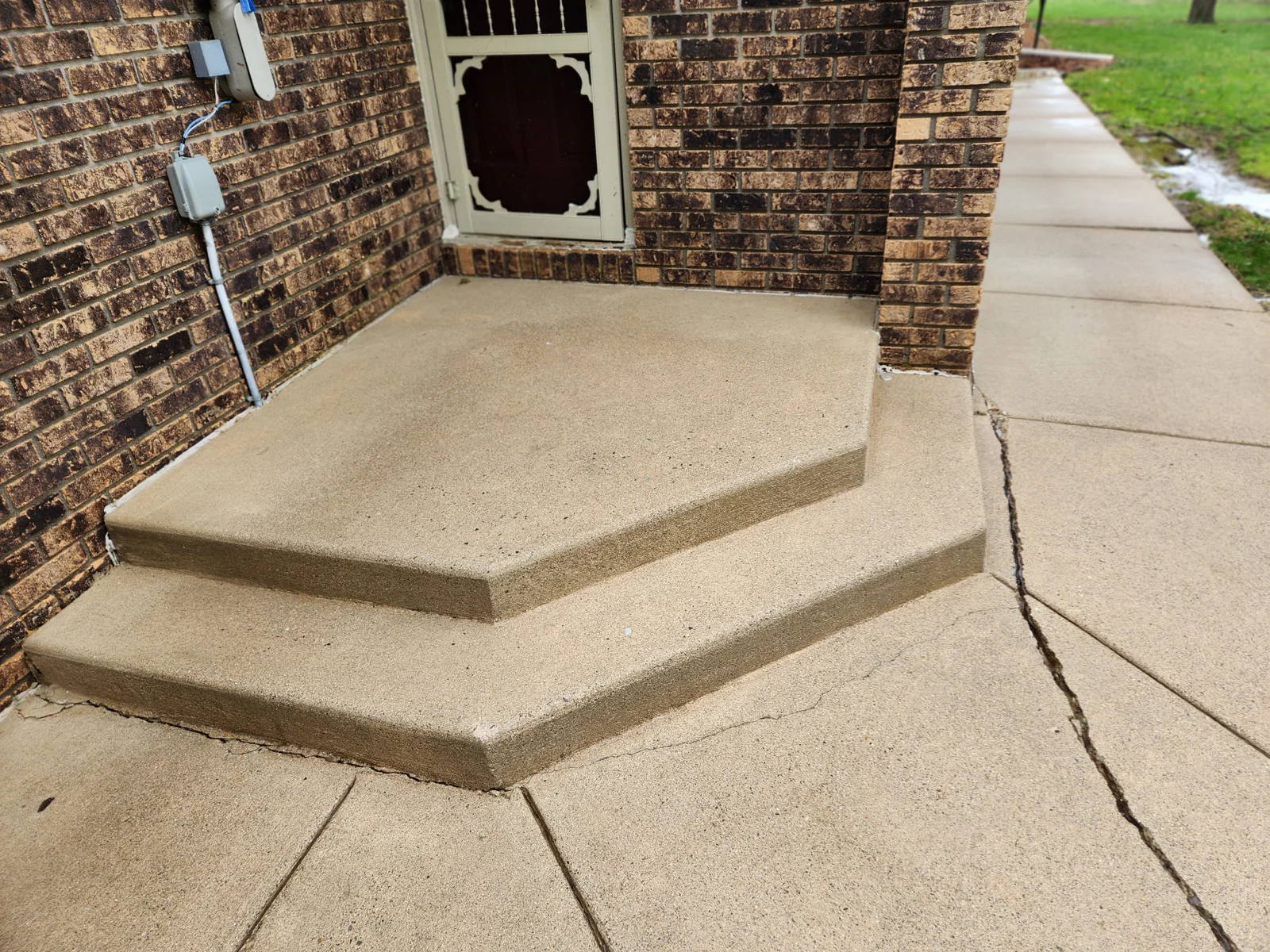Concrete entry and steps after Kodiak cleaning